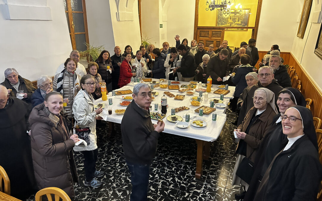 La Familia Carmelitana de Ávila celebra a de Todos Los Santos Carmelitas