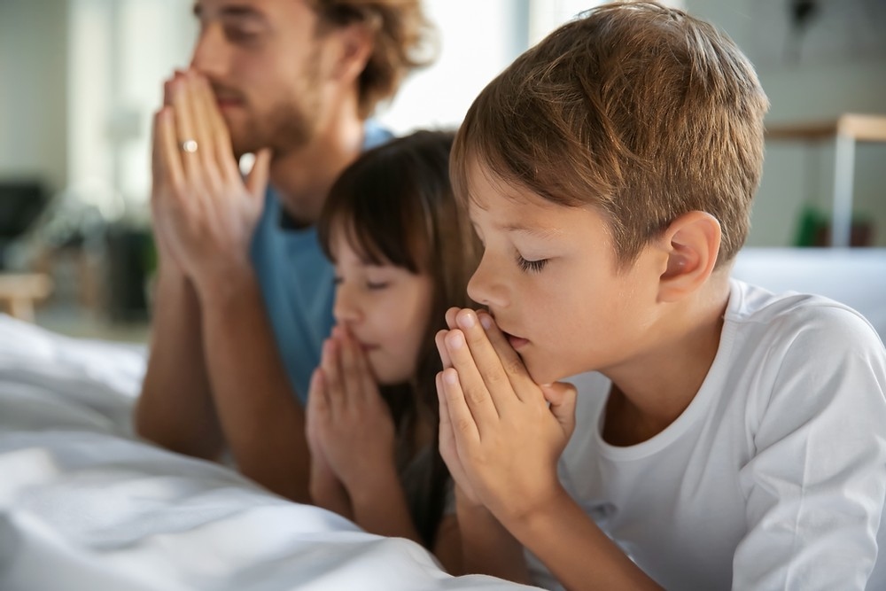 «Todo el que escucha lo que dice el Padre y aprende viene a mí»