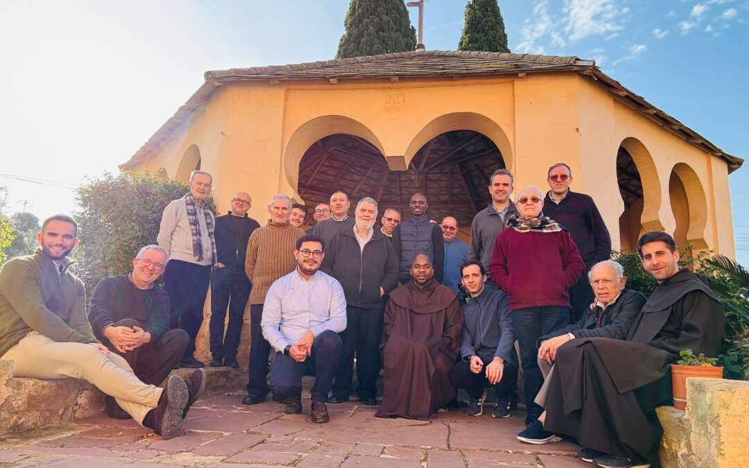 Encuentro comunitario en el Desierto de las Palmas reúne a frailes Carmelitas Descalzos de la zona este