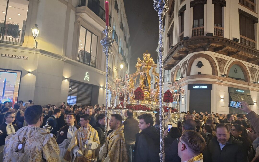 Processó del miraculós Nen Jesús de Praga pel centre de Sevilla