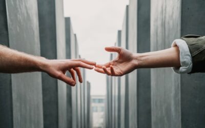 «A vosotros los que me escucháis os digo: amad a vuestros enemigos»