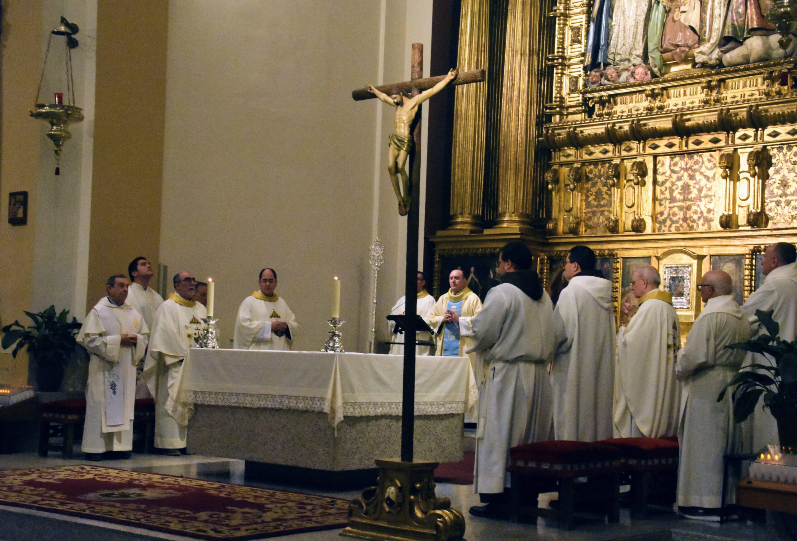 Àvila commemora el 510 aniversari del naixement de santa Teresa amb una eucaristia solemne