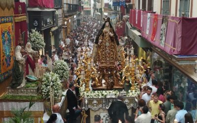 Sevilla s’entrega a santa Teresa en el seu ‘dia grande’ de Corpus