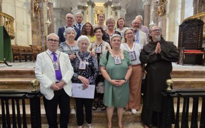 Reconocimiento a Maricarmen Miranda Asencio, OCDS, con la medalla Pro Ecclesia Gadicense et Septiense