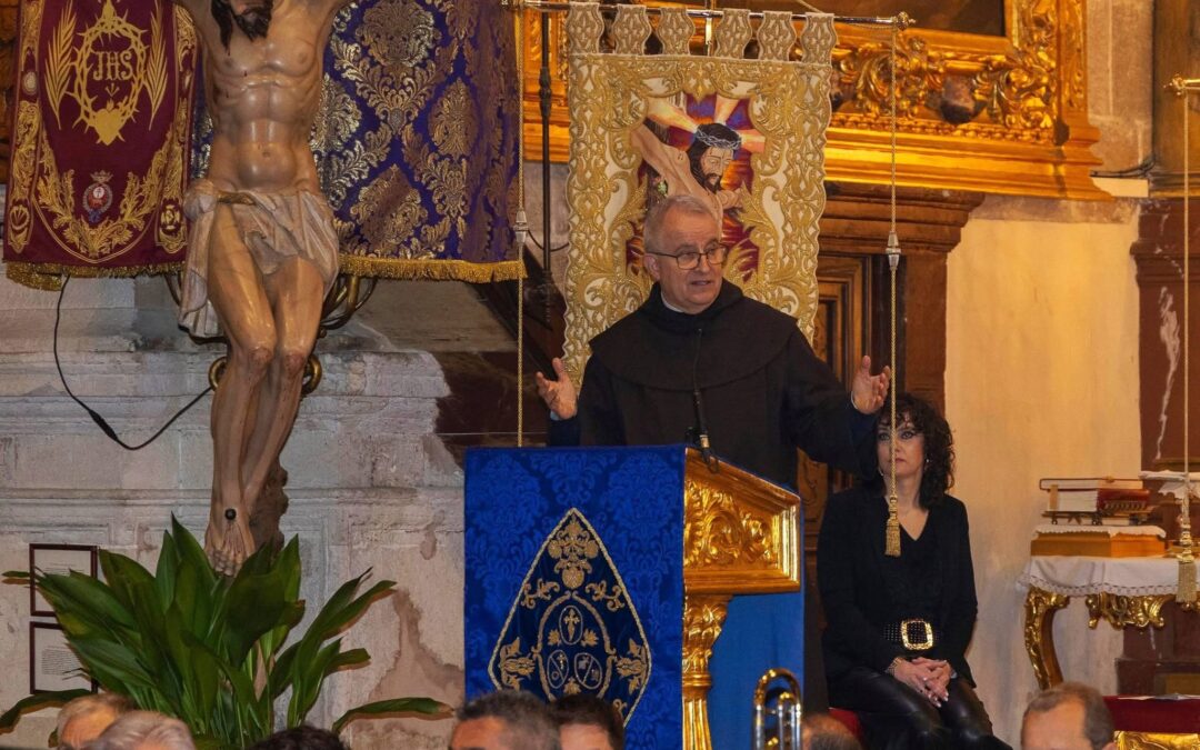 El P. Pascual Gil Almela proclama el Pregón de la Semana Santa de Caravaca de la Cruz 2026