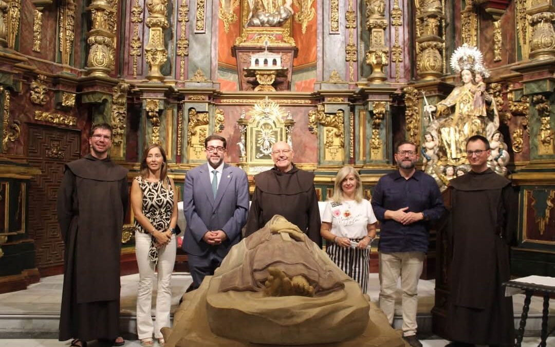 El alcalde de Ávila visita el Convento de los Carmelitas Descalzos de Úbeda